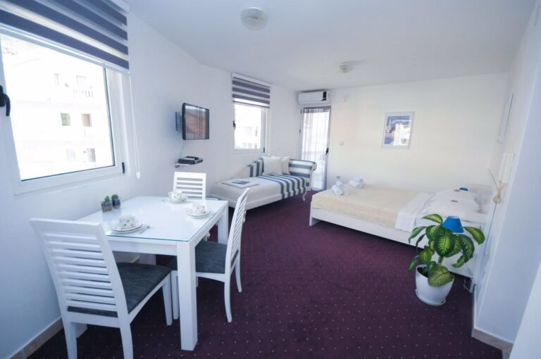 Garsonjera u Budvi za izdavanje na godinu dana