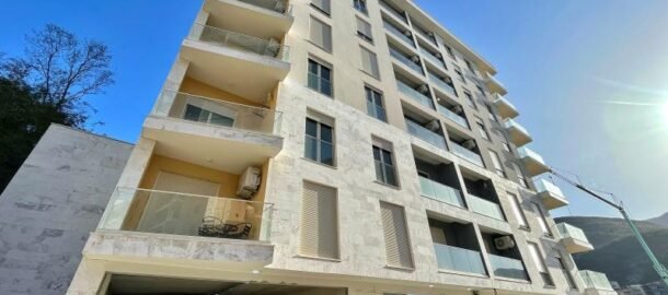 2-комнатная квартира в новостройке в Бечичи!