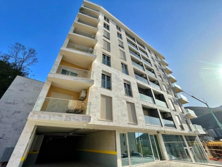 2-комнатная квартира в новостройке в Бечичи!