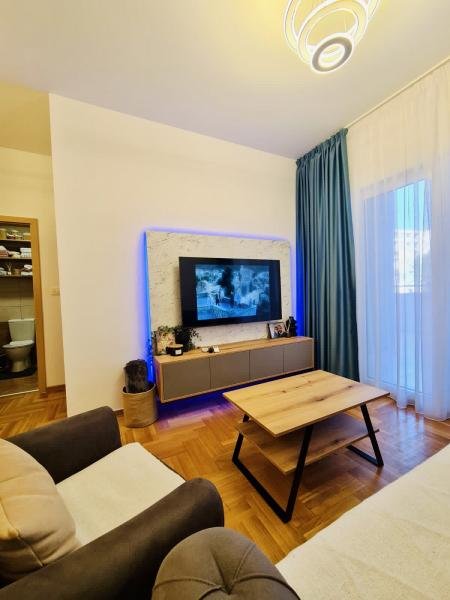 Two-room apartment in Budva near the Rea sports center!