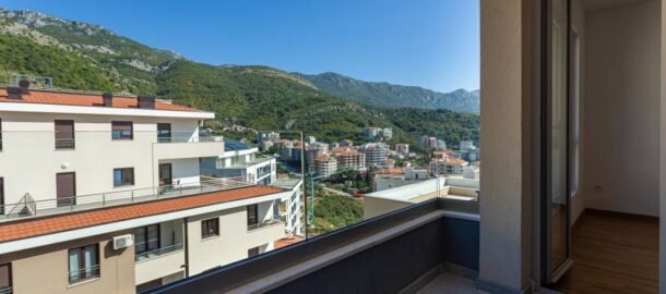 One bedroom modern apartments in a new building in Becici 500 meters from the sea