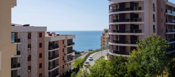 One-room apartment in a new building with partial sea views in Becici!
