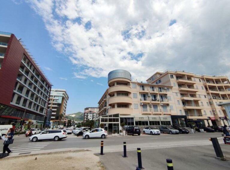 Jednosoban stan u strogom centru Budve preko puta TQ Plazi