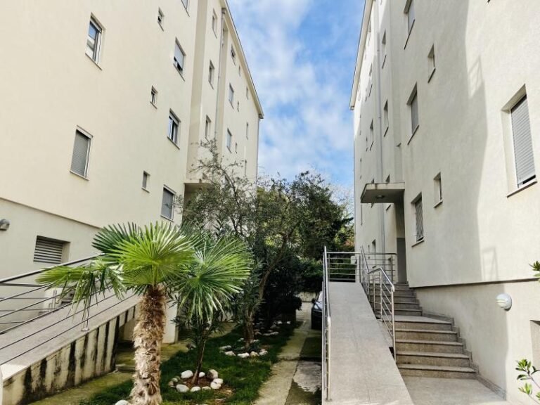 Jednosoban stan u blizini REA sportskog centra u Budvi!