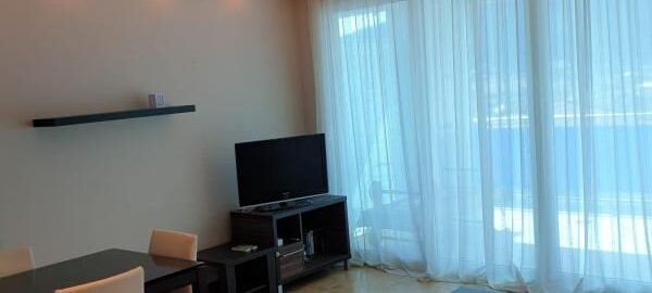 Трёхкомнатная квартира с гаражом в Будве