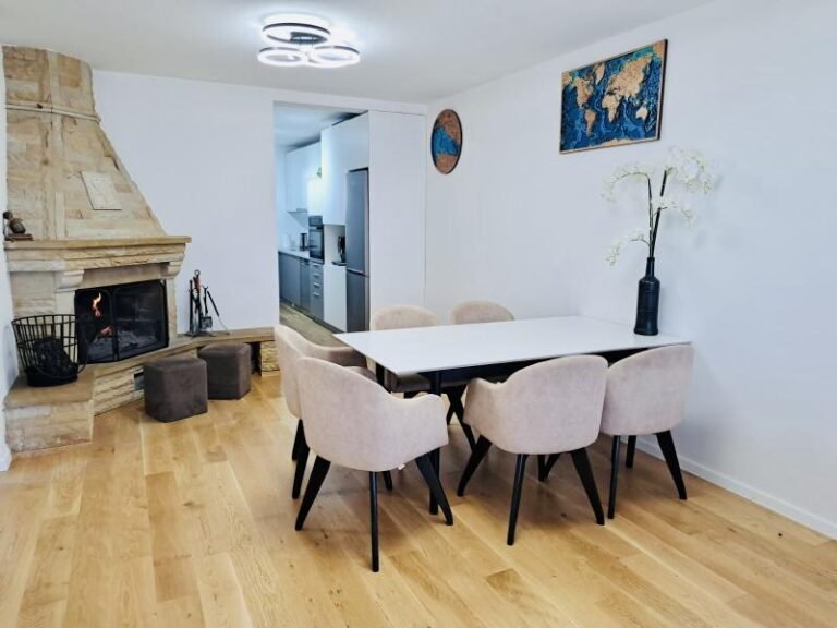 Dvosoban stan 68 m2 u Tivtu pored Monte Fisha!