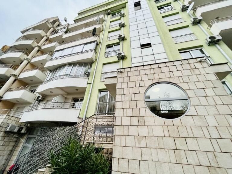 4 - комнатная квартира 140 м2 в здании Mercur!