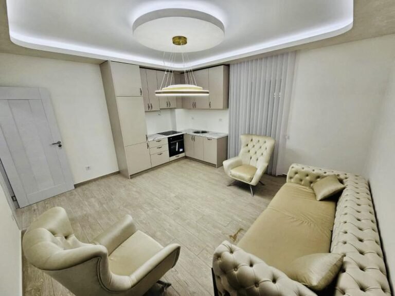 2-комнатная квартира в новостройке с мебелью в Бечичи!