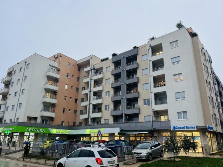 One-room apartment in the building of the Moj Lab clinic in Budva!