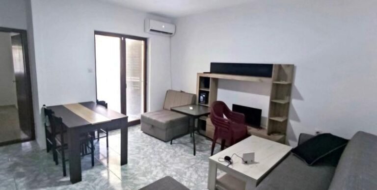 Односпальная квартира в Петровце в аренду на год