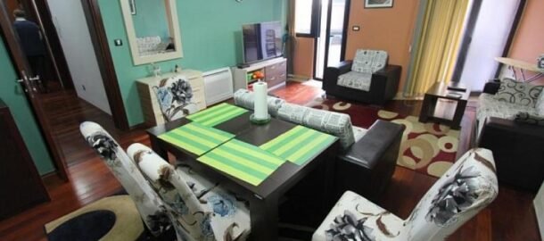 Prodaje se dvosoban stan blizu mora u Dobroti (prva linija)