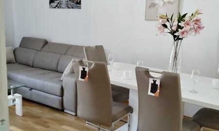 2-комнатная квартира с итальянской мебелью и паркинг местом у HDL в Будве!