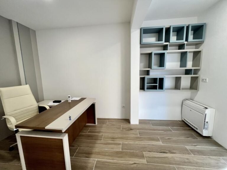 Офисное помещение с мебелью в комплексе Old Bakery Будва!