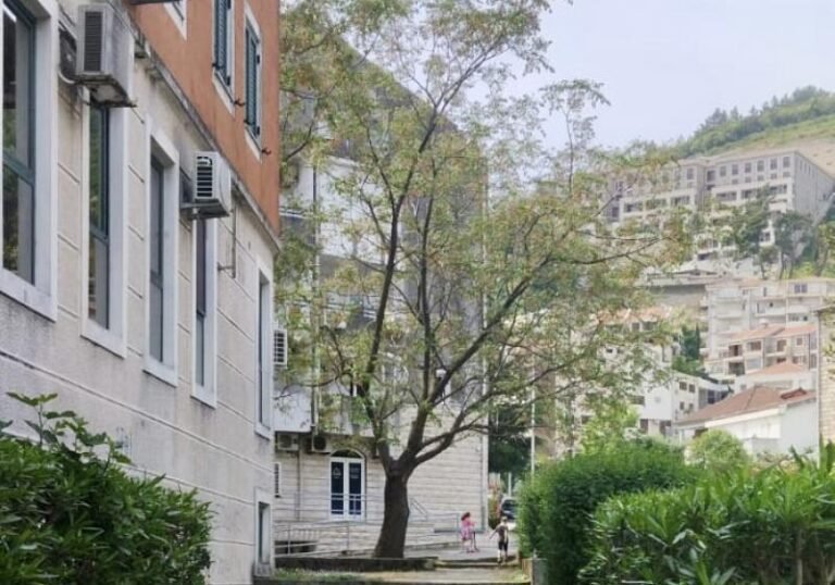 Студия в центре Будвы район Госпоштина!