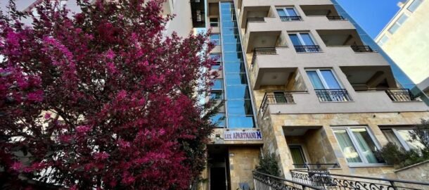 Jednosoban stan u centru Budve na 1 godinu!