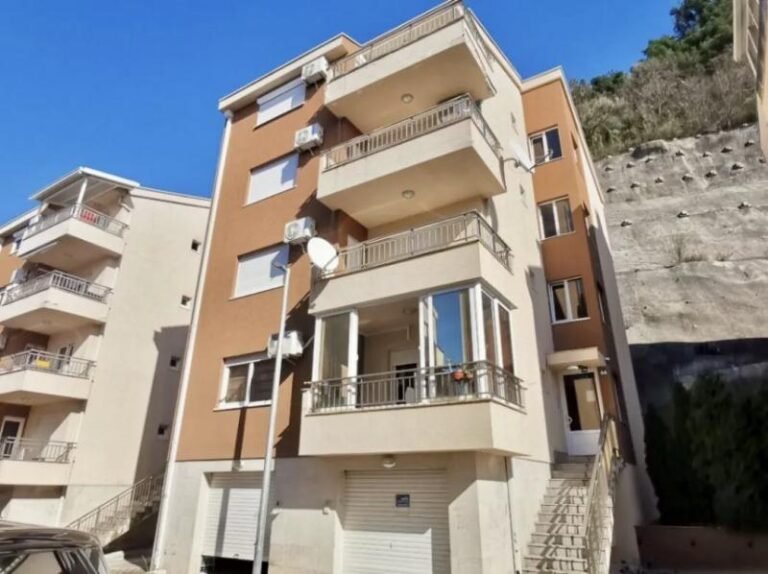 Jednosoban stan u Budvi, Podkošljun!