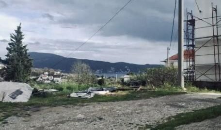 Plac sa pogledom na more u Herceg Novom!