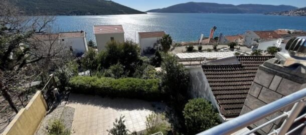 House in Herceg Novi (Kumbor) 100 meters from the sea!