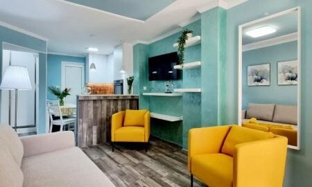 One bedroom apartment in the center of Budva for a year!