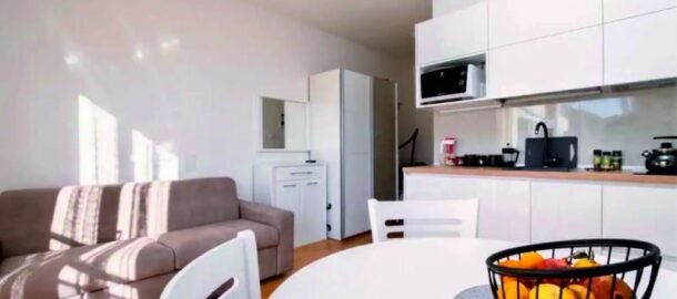 Studio apartment in the center of Budva for a year!