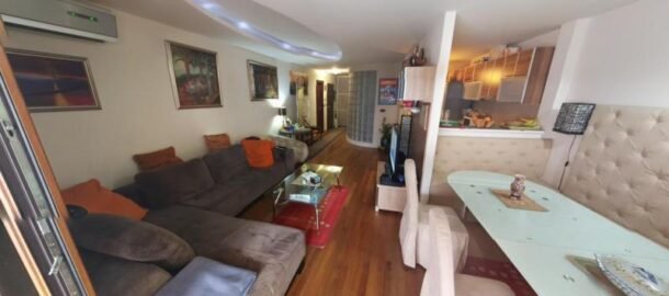 Dvosoban stan u centru Budve!