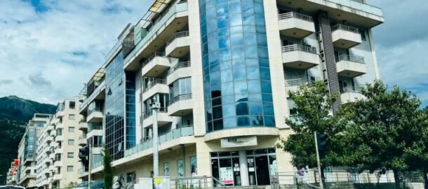 Two-room apartment in Budva in the Kuča Hemije building!