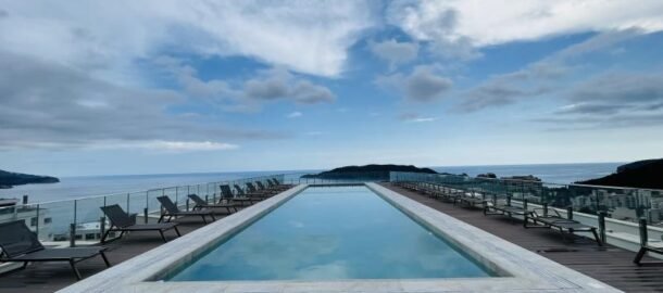 One room apartment 53 m2 with Infiniti swimming pool in Becici!