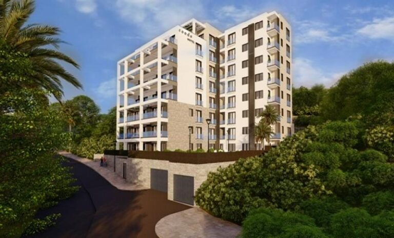 Dvosoban stan u zgradi u izgradnji u Bečićima!