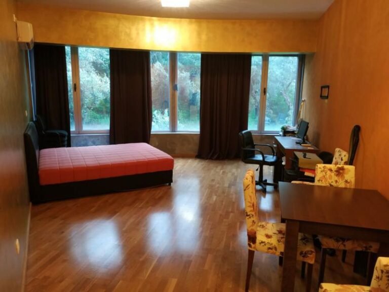 Квартира-студия в Рафаиловичах!