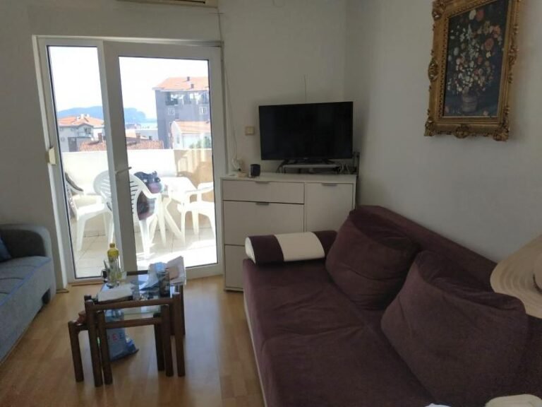 One-bedroom apartment in Budva near HDL