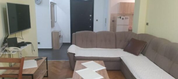 Двуспальная квартира в самом центре Будвы в аренду на год!