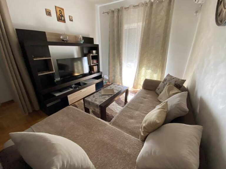 Two-bedroom apartment in Budva for long-term rent!