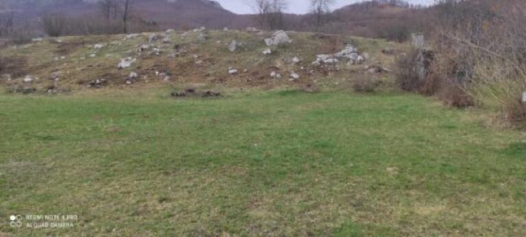 Урбанизированный участок 4201 м2 в Колашине!