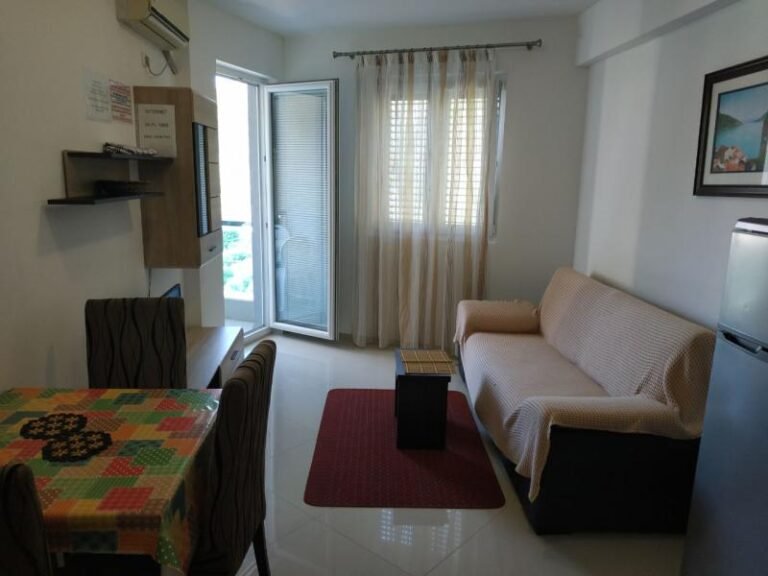 Односпальная квартира в Бечичах в аренду на год!