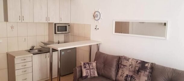 Garsonjera u Budvi, Velji Vinograd!