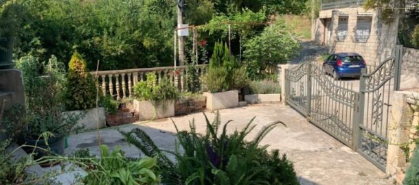 Двухэтажный дом в Ластве Грбальской!