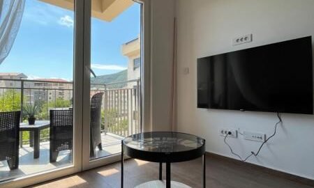 Односпальная квартира в Будве рядом с Техномакс в аренду на год!