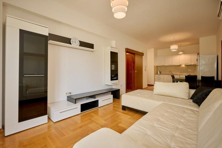 Двуспальная квартира в Бечичах с паркингом!