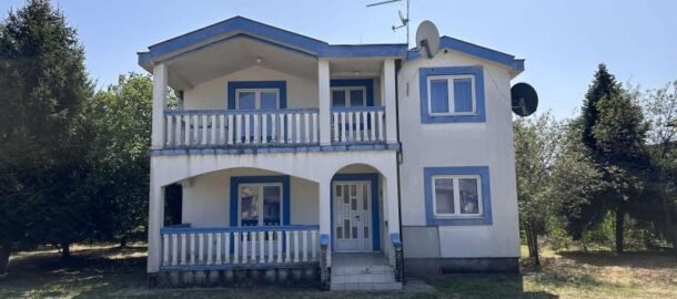 Двухэтажный дом в Горней Горице в 5 км от центра Подгорицы!