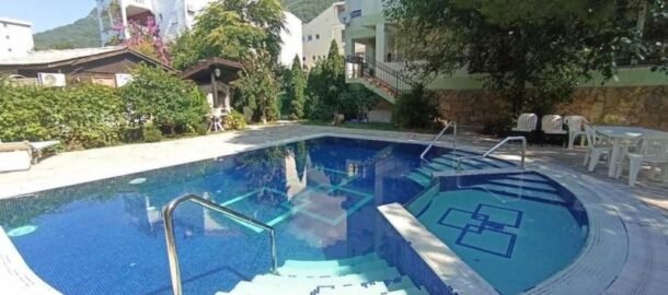 Dvosoban stan u Budvi u kompleksu sa bazenom!