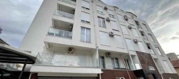 Jednosoban stan u Budvi, pored hotela Diplomat!