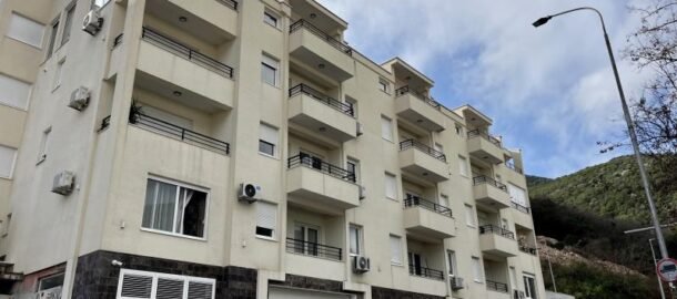 One-room apartment near the Moscow hotel in Budva!