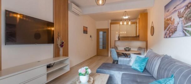 Квартира с двумя спальнями у отеля Маэстраль в Пржно!