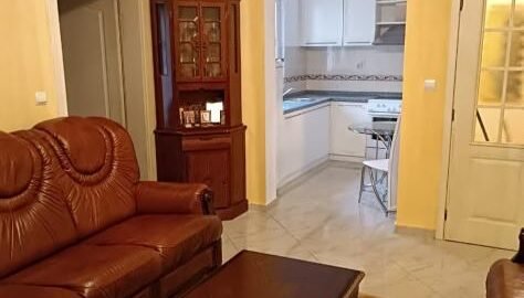 Односпальная квартира в Бечичах со своим двором в 200 метрах от моря!