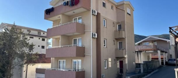 2-комнатная квартира с видом на море в Будве!