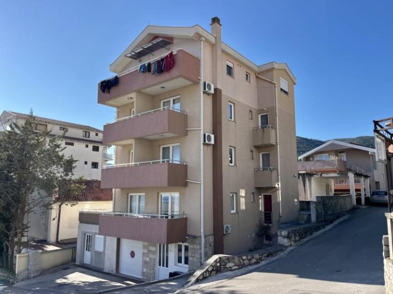 2-комнатная квартира с видом на море в Будве!