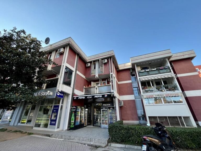 Three-room apartment in the center of Budva in the NLB bank building!