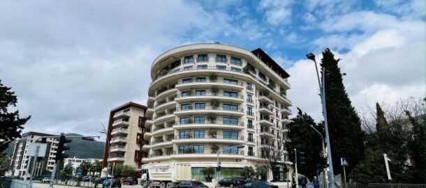 Jednosoban stan pored hotela Iberostar Slavija u Budvi