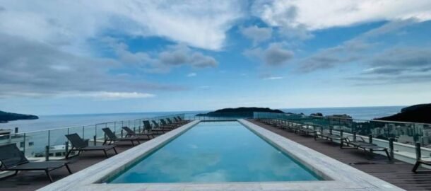 Jednosoban namješten stan sa bazenom u Bečićima