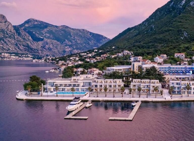 Резиденция 117 m2 на первой линии моря в отеле Hyatt